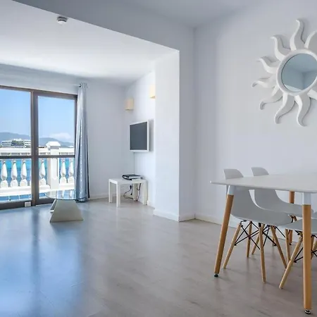 Jacaranda & Apartment Es Cana